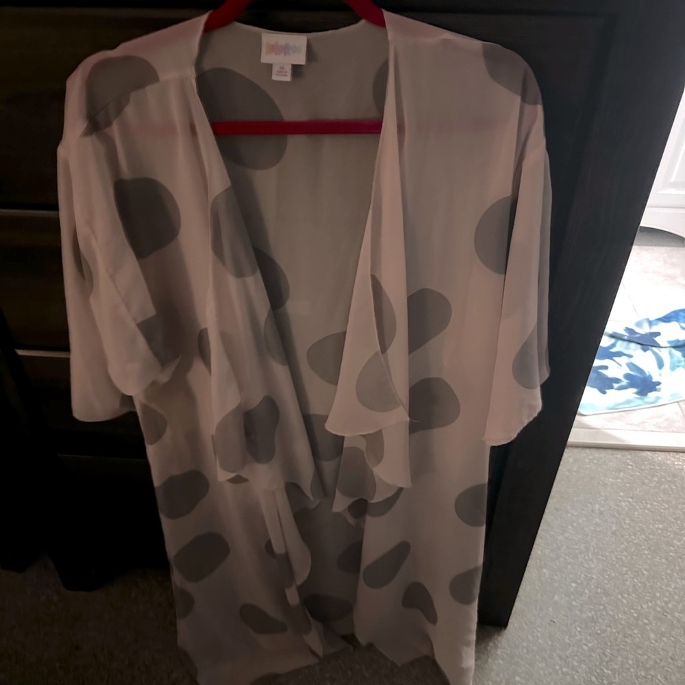 GENTLY LOVED LULAROE SHRUG